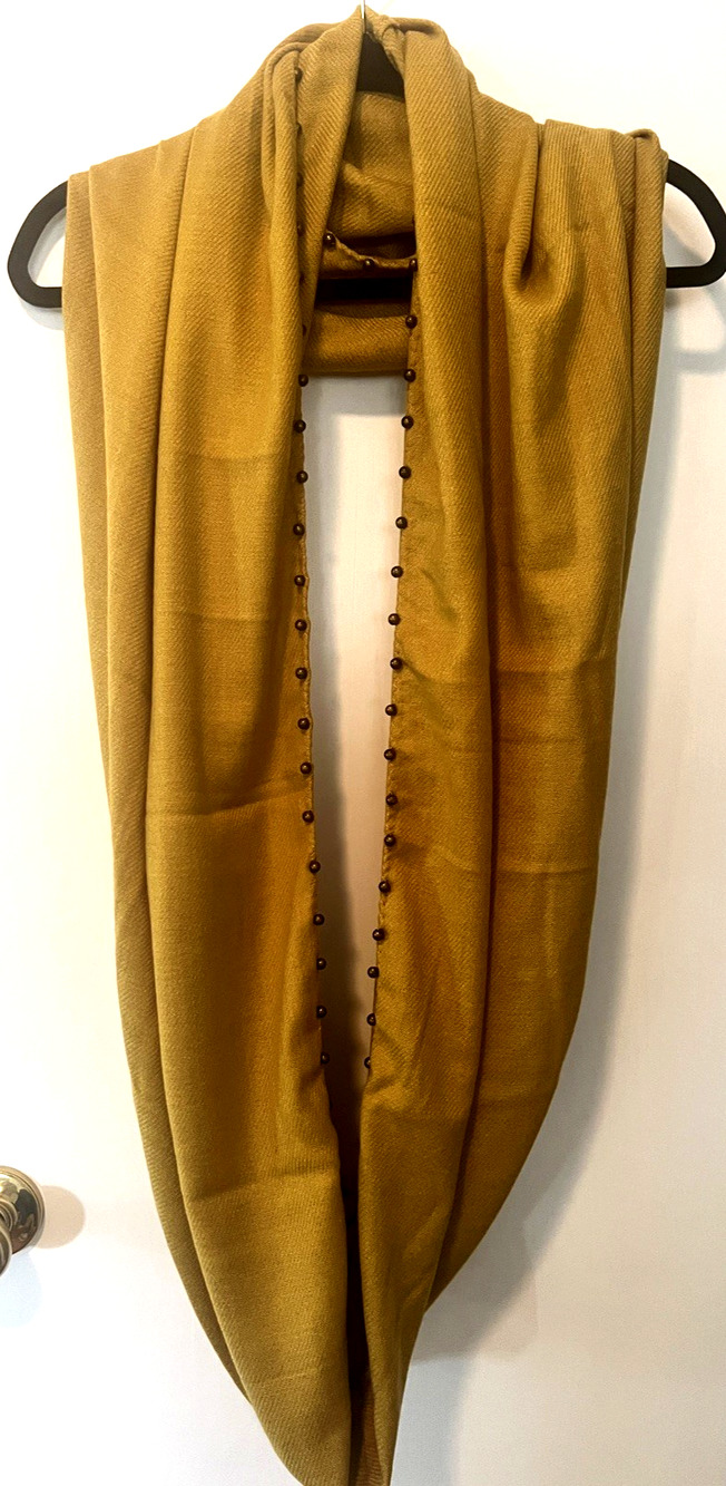 Pre-Owned Shiraleah Gold w/ Brass Accents Infinity Scarf Wrap